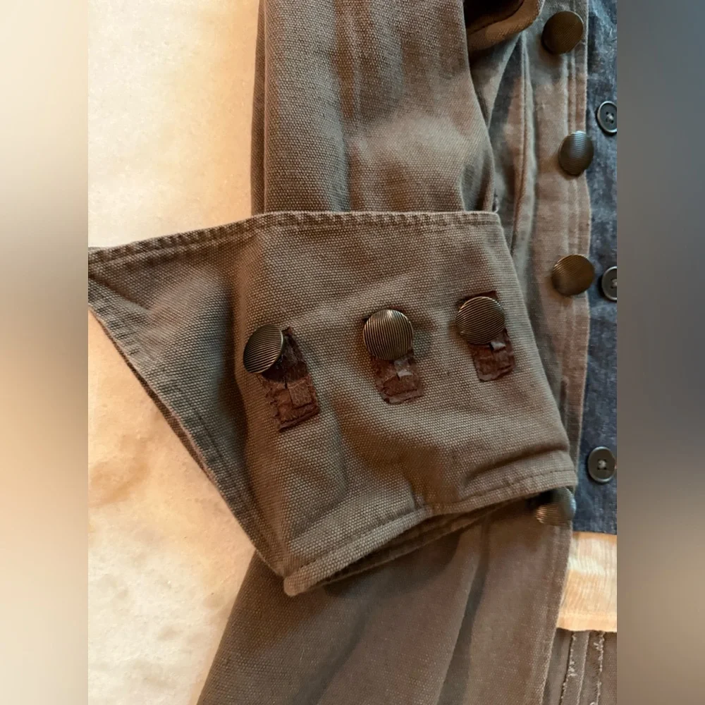 Pirates of Caribbean Captain Jack Sparrow Halloween Coat/Costume - Picture 9 of 11